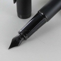 Stylo Plume Moyenne PARKER® IM Achromatique Noir Mat
