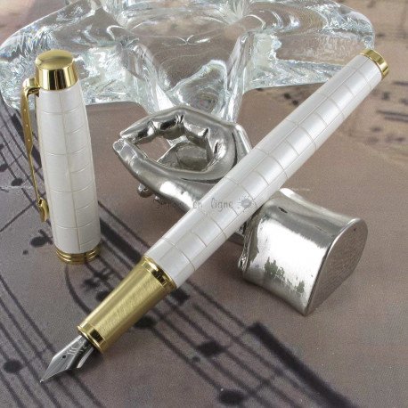 Stylo Plume Moyenne Parker® IM Nacré GT Stylo Plume Moyenne Parker® IM Nacré GT