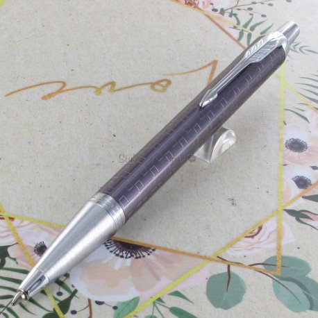 Stylo Bille PARKER® IM Violet Métal Ciselé CT Stylo Bille PARKER® IM Violet Métal Ciselé CT