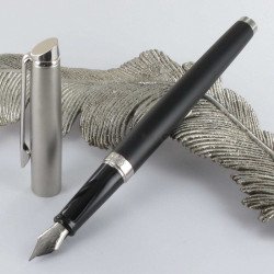 Stylo Plume Fine WATERMAN® Hémisphère Essentiel Acier Noir Mat
