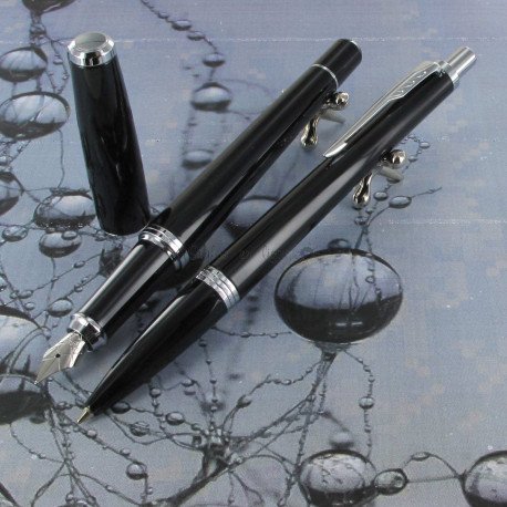 Stylo Plume Parker® Urban Laqué Noir Stylo Plume Parker® Urban Laqué Noir