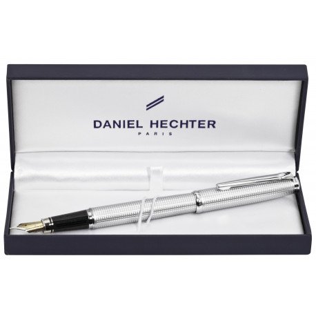 Stylo Plume Moyenne Daniel Hechter® "Challenger" Quadrillé Satin Stylo Plume Moyenne Daniel Hechter® "Challenger" Quadrillé Satin