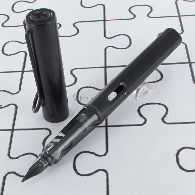 Stylo Plume Moyenne LAMY® AL-Star Noir Stylo Plume Moyenne LAMY® AL-Star Noir