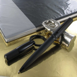Coffret Stylo Bille Hugo Boss® Gear + Carnet A5 Hugo Boss® + Porte Clés Hugo Boss