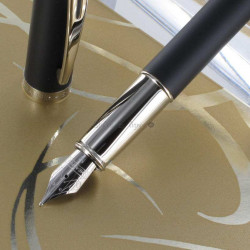Stylo Plume Moyenne Sheaffer® "Serie 100" Noir mat & Chromé