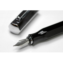 Stylo Plume "Mondoro" en Résine Noire