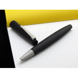 Stylo Plume LAMY® "2000" Résine et Plume Or 14 carats