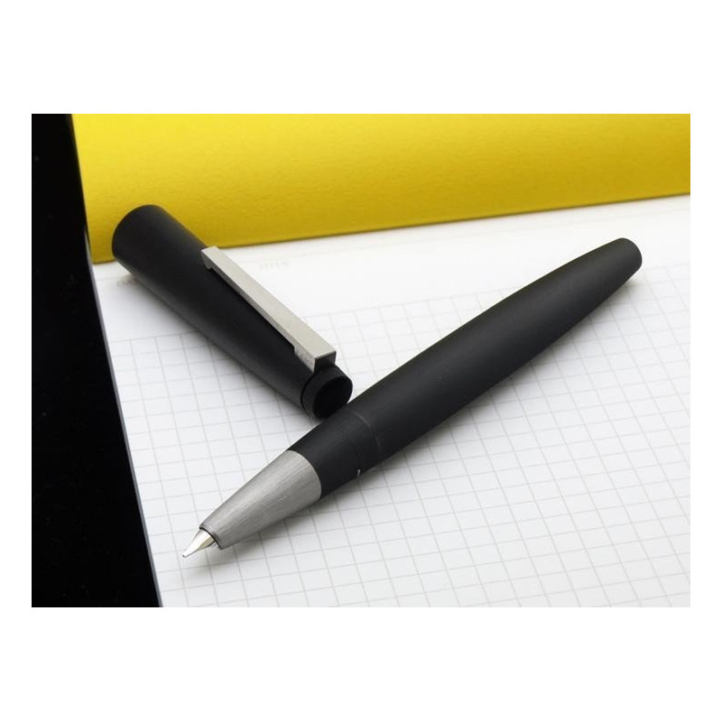 Stylo Plume LAMY® "2000" Résine et Plume Or 14 carats Stylo Plume LAMY® "2000" Résine et Plume Or 14 carats