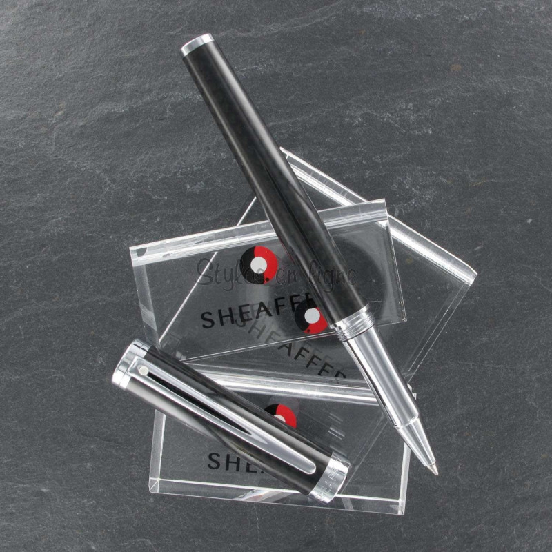 Stylo Roller Sheaffer® en Carbone "Intensity®" Stylo Roller Sheaffer® en Carbone "Intensity®"