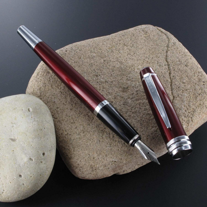 Stylo Plume Cross® Bailey Bordeaux Laqué (Plume moyenne) Stylo Plume Cross® Bailey Bordeaux Laqué (Plume moyenne)