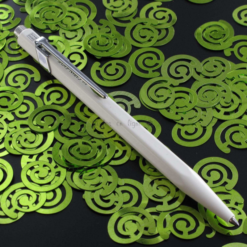 Stylo Bille Blanc Caran d'Ache® "Mod.849" Stylo Bille Blanc Caran d'Ache® "Mod.849"